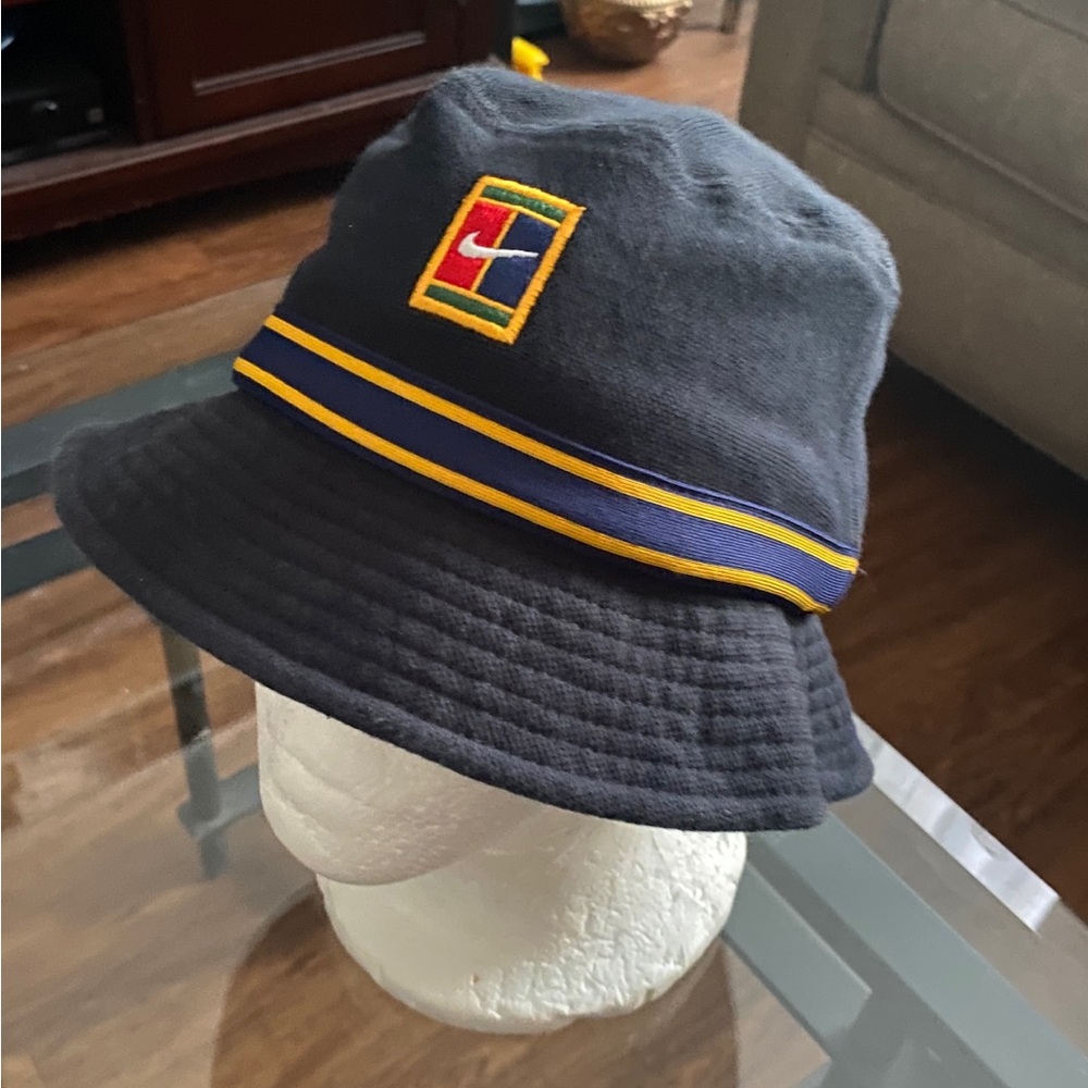 Nike Adult Small Navy Bucket Hat with Yellow Trim
